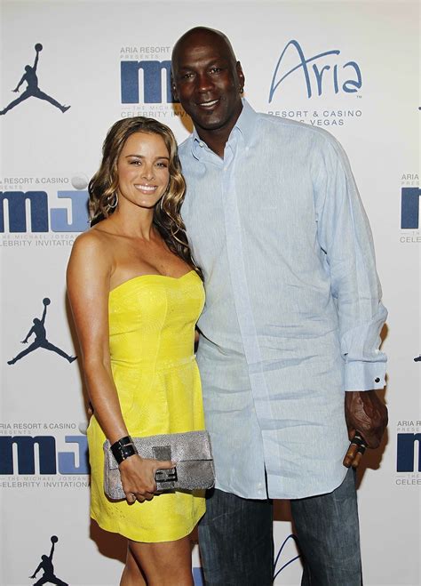 michael jordan new wife twins.